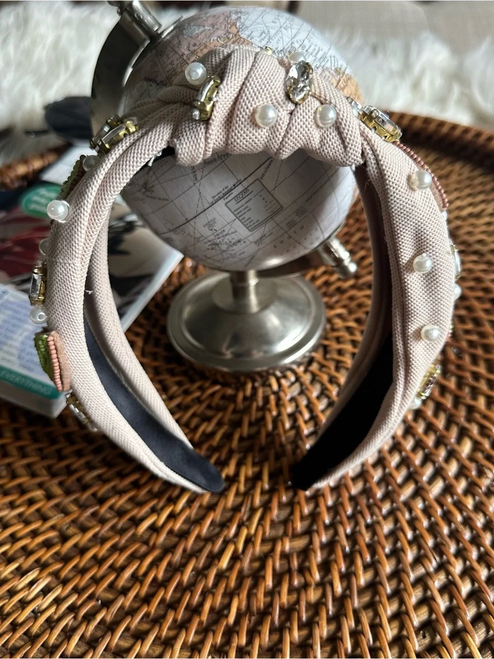 Embellished Beige Pearl & Crystal Knot Kiwi Beads Headband